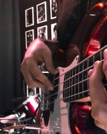 Aulas de baixo elétrico em Itaim Bibi e região